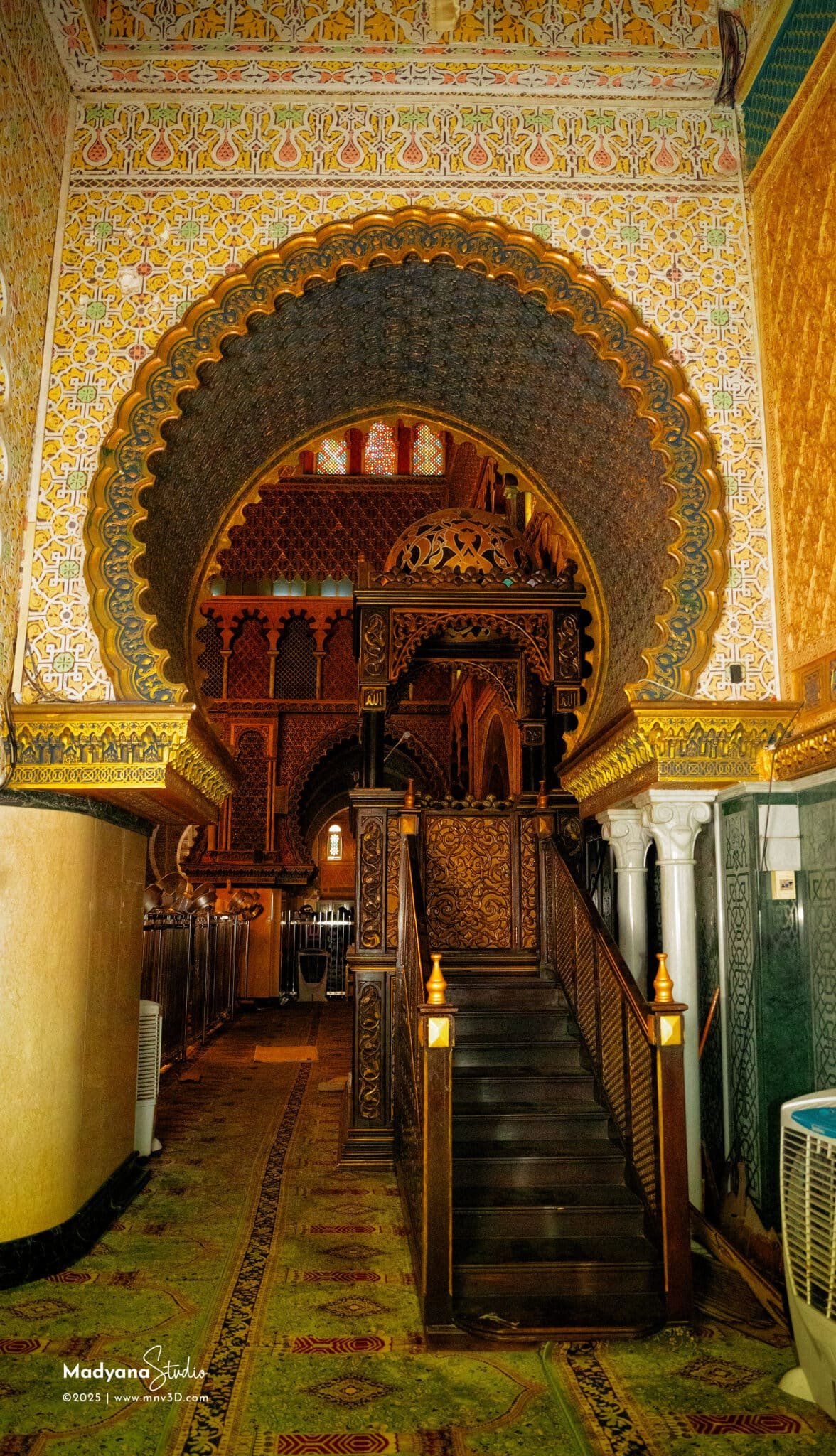 Sculpted minbar of the Touba Mosque